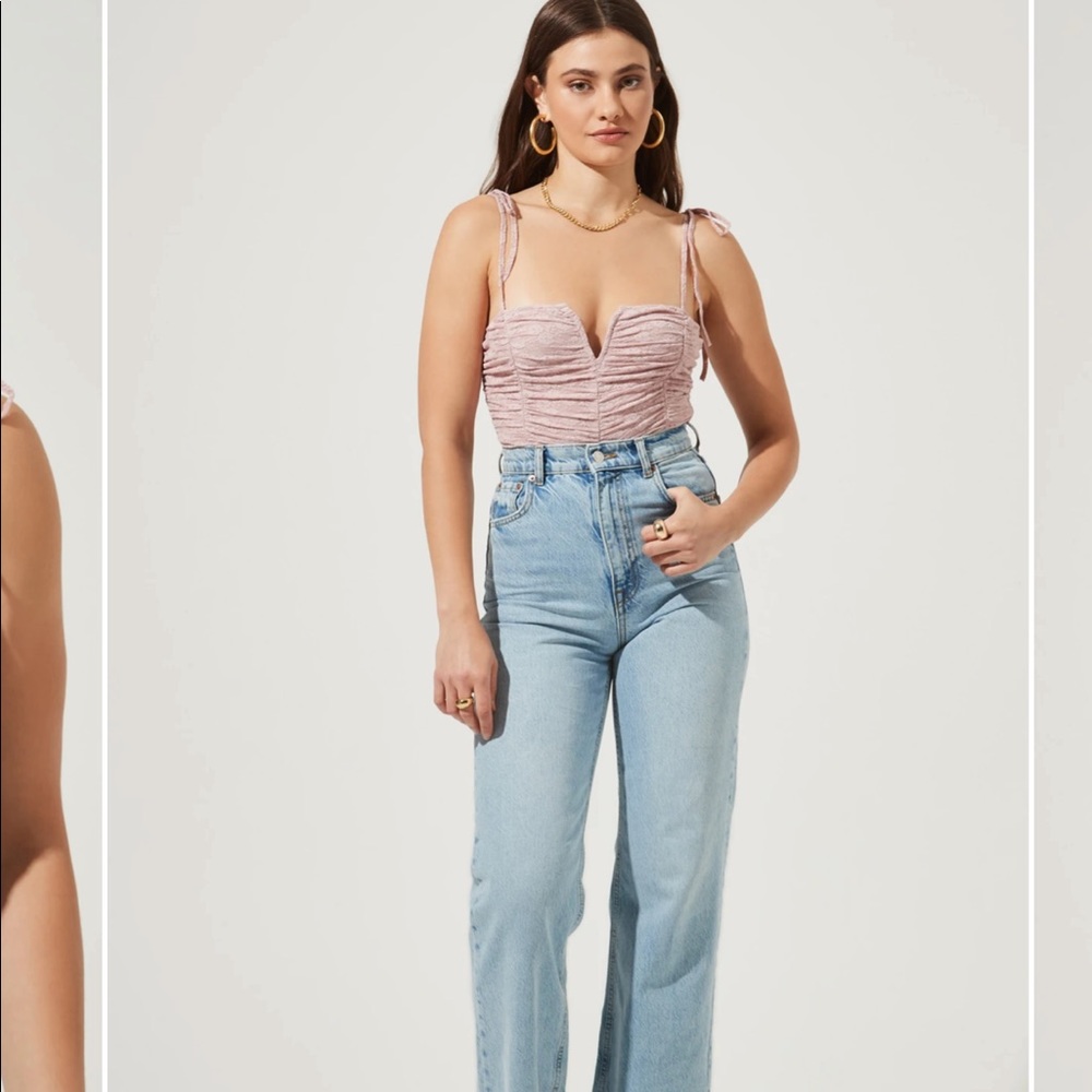 Astr Pink Lace Bodysuit - Picture 2 of 10